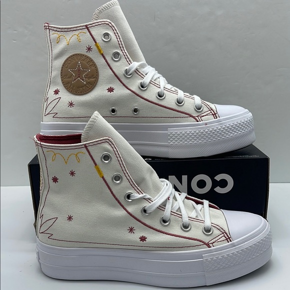 Converse Women's High-Top Platforms A13395C CTAS LIFT HI
EGRET/ASTRODUST/YELLOW - Picture 1 of 16